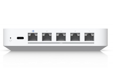 Шлюз Ubiquiti UCG-MAX / Компактный 2.5G Cloud Gateway с поддержкой 30+ UniFi устройств и 300+ клиентов, 1.5 Gbps IPS маршрутизация, выбираемое NVR хранилище