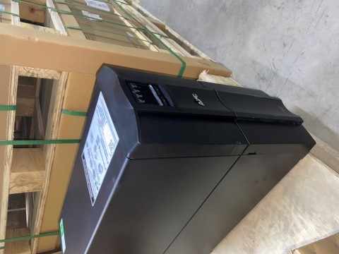 APC Smart-UPS 2200VA LCD 230V SmartConnect
