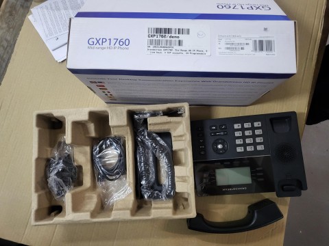 Grandstream GXP1760, Mid Range HD IP Phone, 6  line keys, 3 SIP accounts, 24 Programmable BLF/speed dial keys, HD (with power supply)