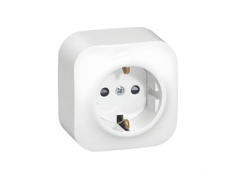 Розетка с зк с зш Legrand Forix 16A 250В IP20 накладная белый