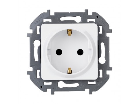 Розетка 2К+З 16 А 250 В Legrand Inspiria 673720 белый