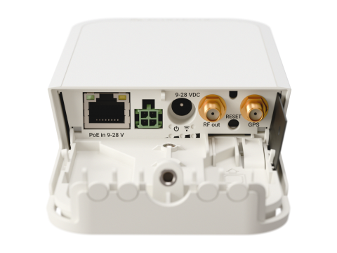 Беспроводное устройство MikroTik wAP LR8G kit / Долгий радиус действия, модель RBwAPR-2nD&R11e-LR8G