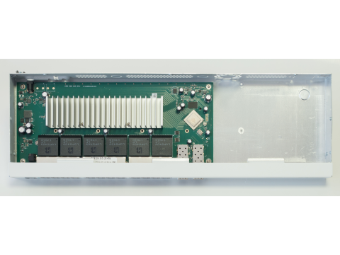 Коммутатор MikroTik CRS326-24G-2S+RM / 24 гигабитных портов, 2 SFP+ порта