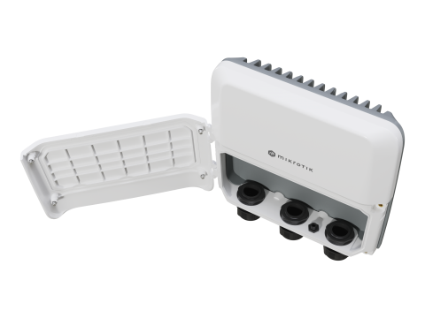 Маршрутизатор MikroTik RB5009UPr+S+OUT / Высокая производительность и надежность для наружного использования