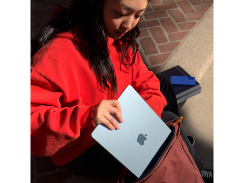 13-inch MacBook Air: Apple M4 chip with 10-core CPU and 10-core GPU, 24GB, 512GB SSD - Silver,Model A3240